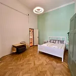 Orza Budapest